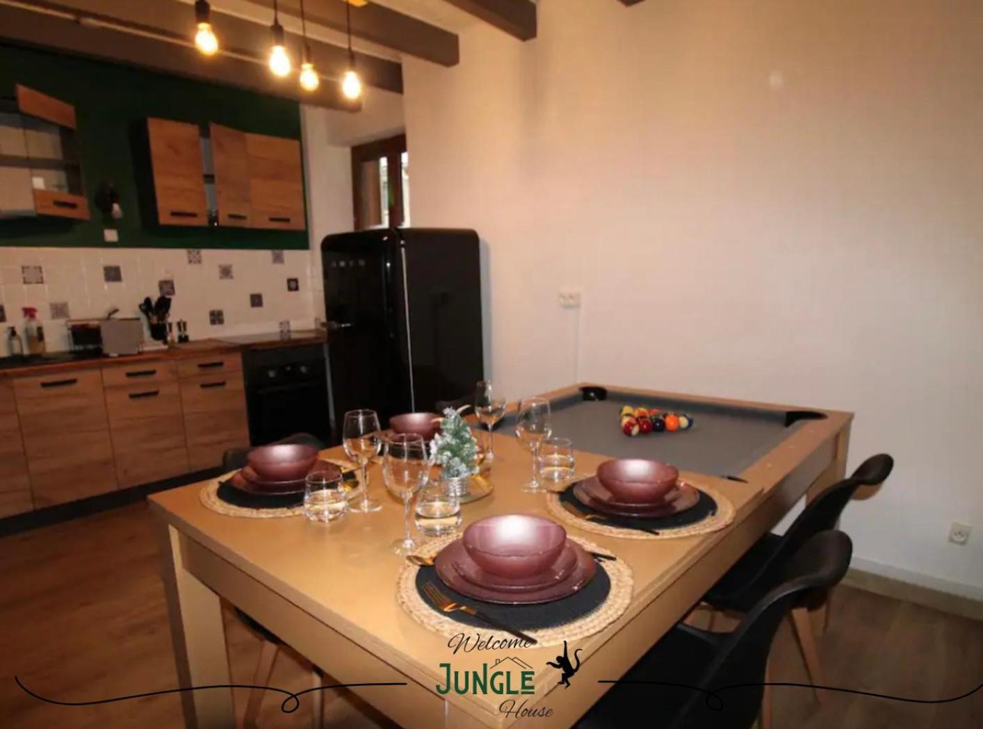 Maison "Jungle House" 90 M2 Billard, Retroprojecteur, Bar A Jeux , Vinyle, Wifi Fibre, Ideal Pro & Famille A Montbrison Eksteriør billede