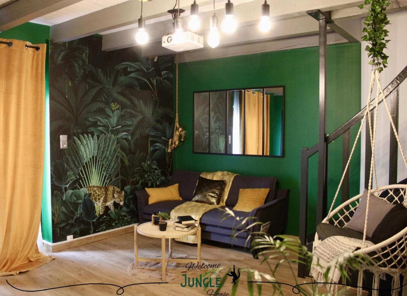 Maison "Jungle House" 90 M2 Billard, Retroprojecteur, Bar A Jeux , Vinyle, Wifi Fibre, Ideal Pro & Famille A Montbrison Eksteriør billede