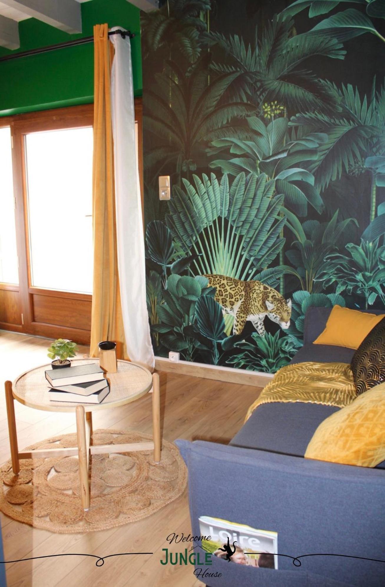 Maison "Jungle House" 90 M2 Billard, Retroprojecteur, Bar A Jeux , Vinyle, Wifi Fibre, Ideal Pro & Famille A Montbrison Eksteriør billede